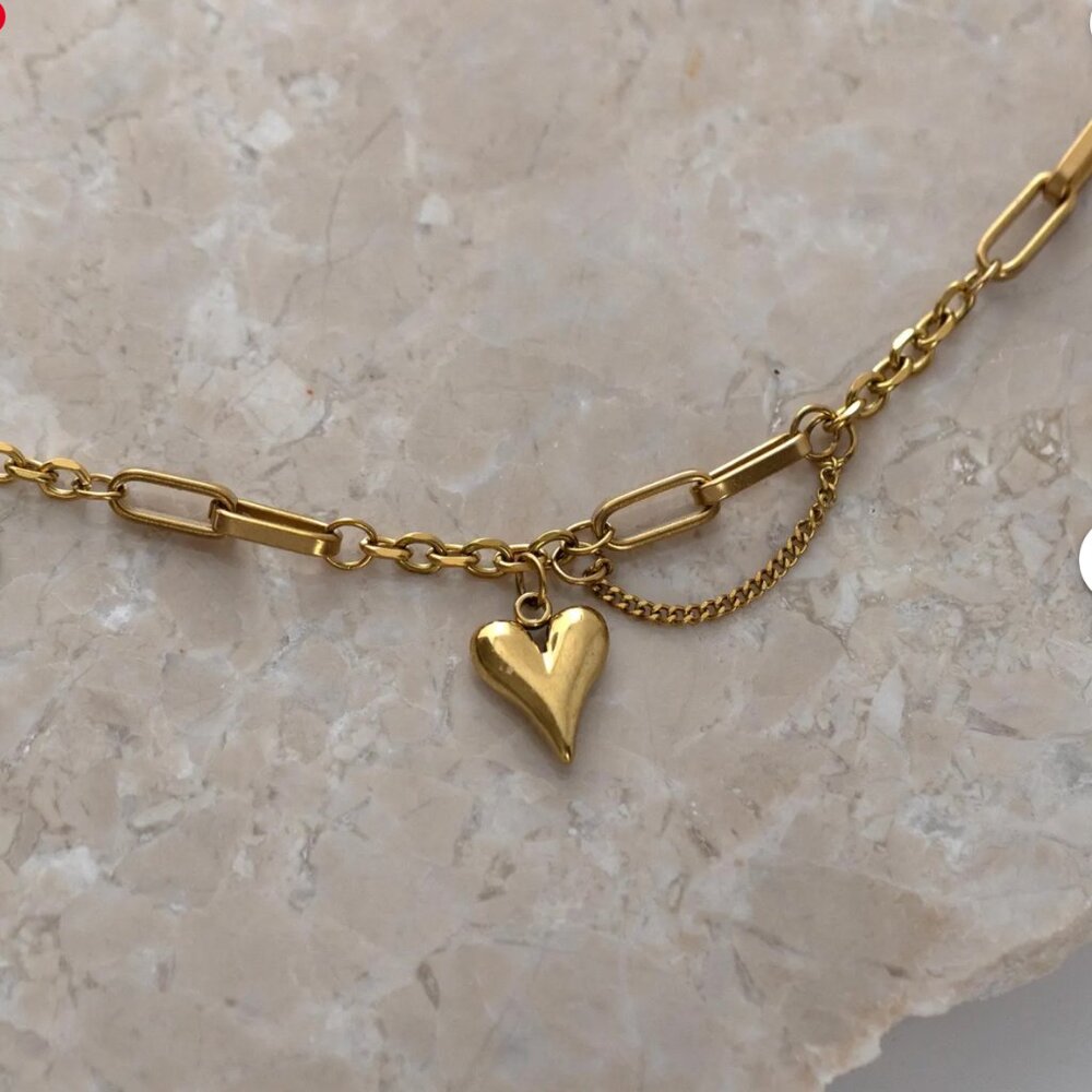 Woman 18K Gold Plated Stainless Steel heart Charm Chain Necklace 18.5' - Picture 3 of 5